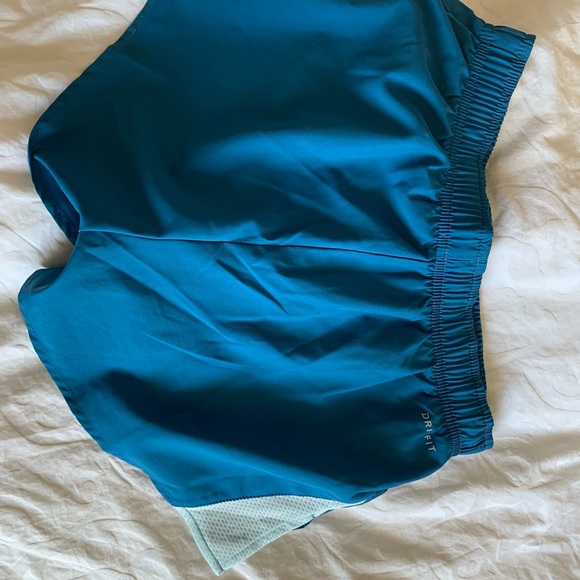 Nike Running Shorts - Picture 2 of 2